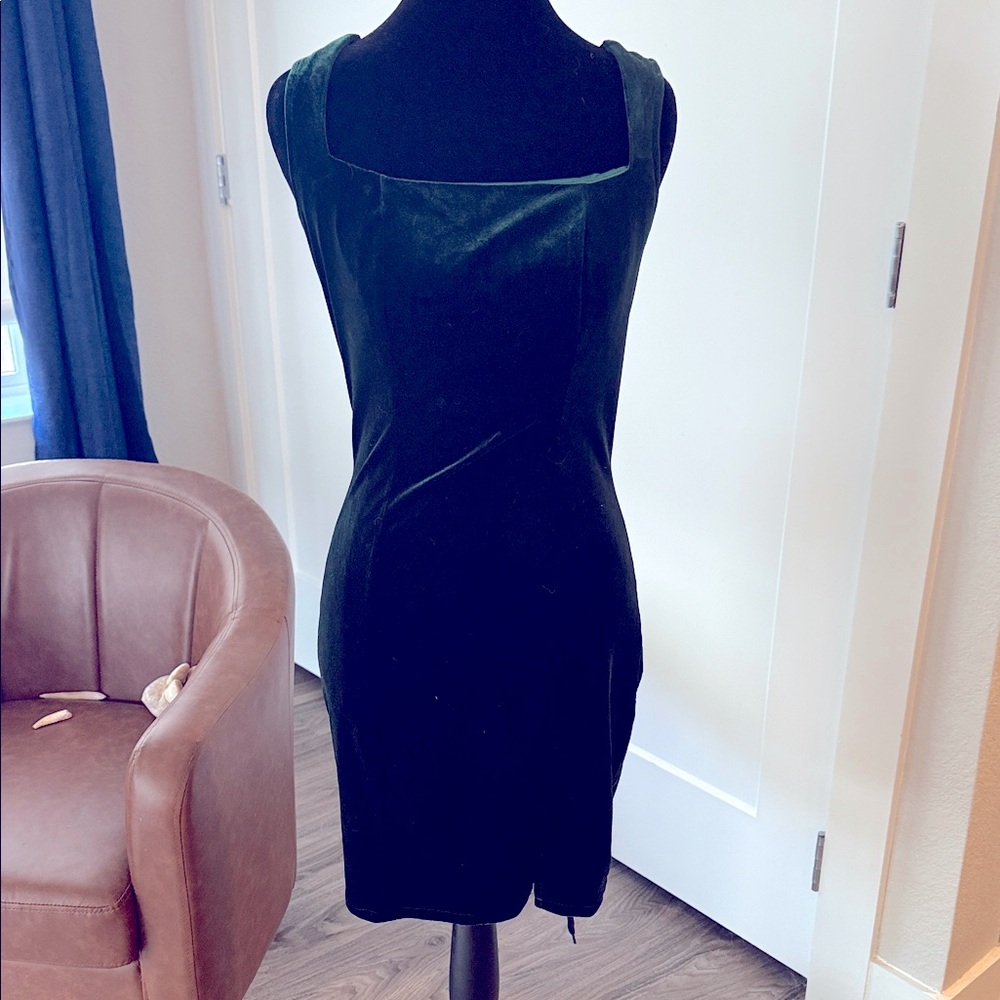 Elegant Green Velvet Dress